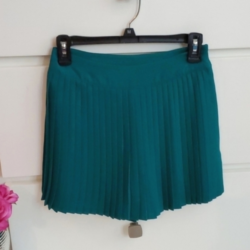 NWOT LC Lauren Conrad Pleated Crepe Skort- Women's - Picture 9 of 16